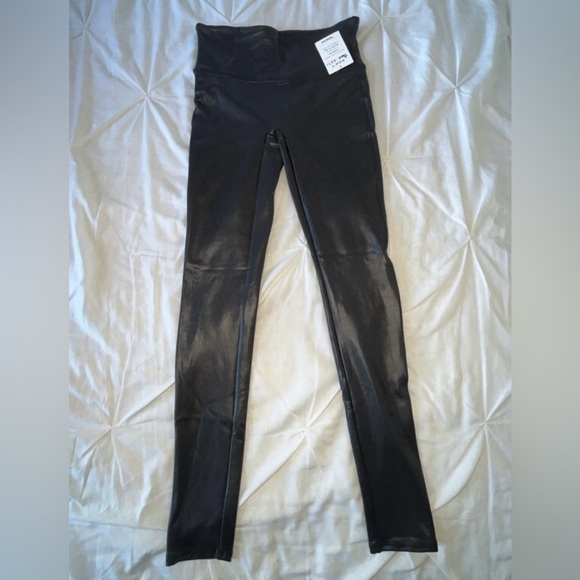 NWT Spanx Black Faux Leather Leggings  SIZE SMALL - Picture 3 of 10